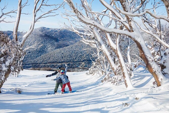 Day Trip To Snowy Mountains From Sydney - Marulan break: restrooms and a last energy boost