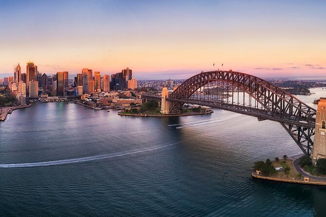 Discover Sydney - Stop 2: Sydney center clues, and why the route matters